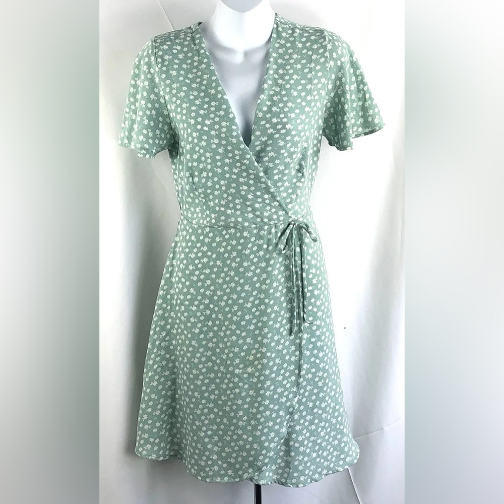 Floral flowy short summer dress